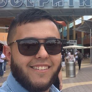 Meet your Posher, Alex